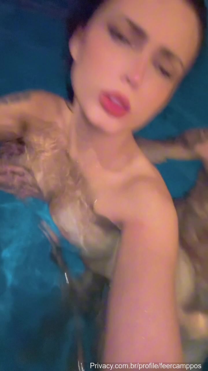 xxx Fernanda Campos dando a ‘buceta mais linda do Brasil’ para novinho roludo dentro da piscina mulher pelada xvideos
