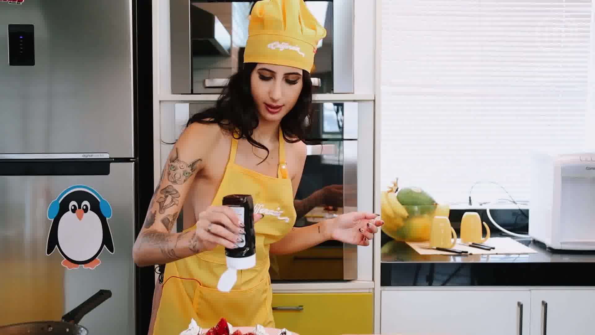 xxx Gabi Saleh e Marília Oliveira cozinhando peladinhas no Master Sexy mulher pelada xvideos