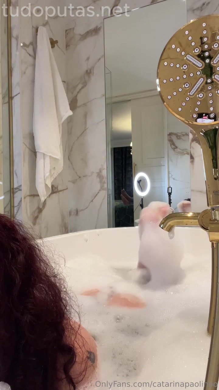 xxx Vídeos da Catarina Paolino tomando banho mulher pelada xvideos