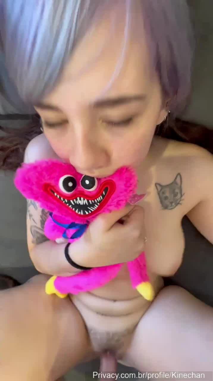 xxx Kinechan peladinha dando a buceta pro amigo em sexo no sofá mulher pelada xvideos