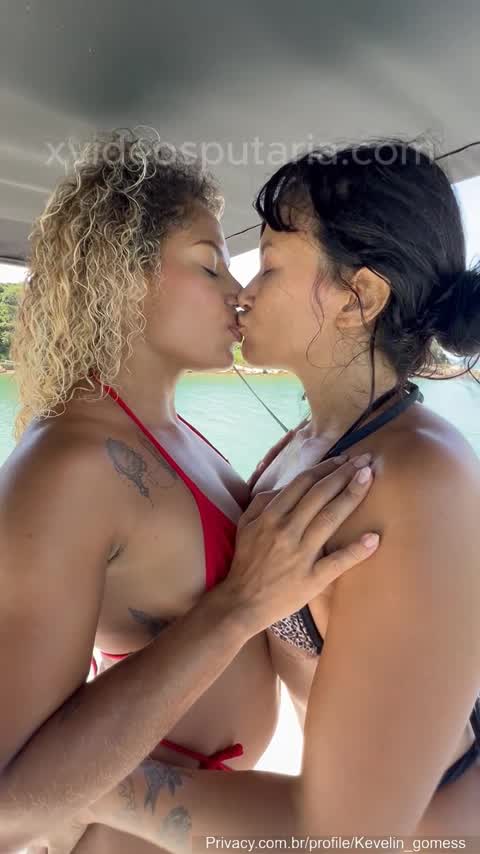 xxx Kevelin Gomes chupando buceta da amiga pack de vídeos lésbicos da safada mulher pelada xvideos