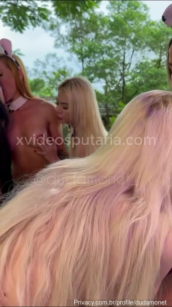 xxx Duda Monet e Brenda Trindade com as amigas gostosas do Privacy peladas mulher pelada xvideos