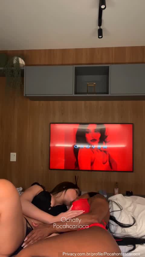 xxx Natty Cardoso e Poca duas amigas safadas transando no Meteflix mulher pelada xvideos