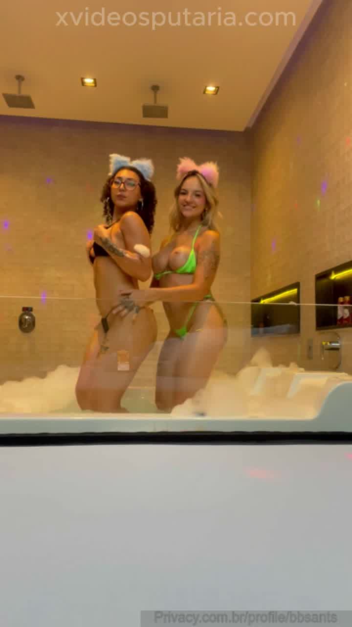 xxx Morena Bbsants e loira Marilia peituda se esfregando na banheira mulher pelada xvideos