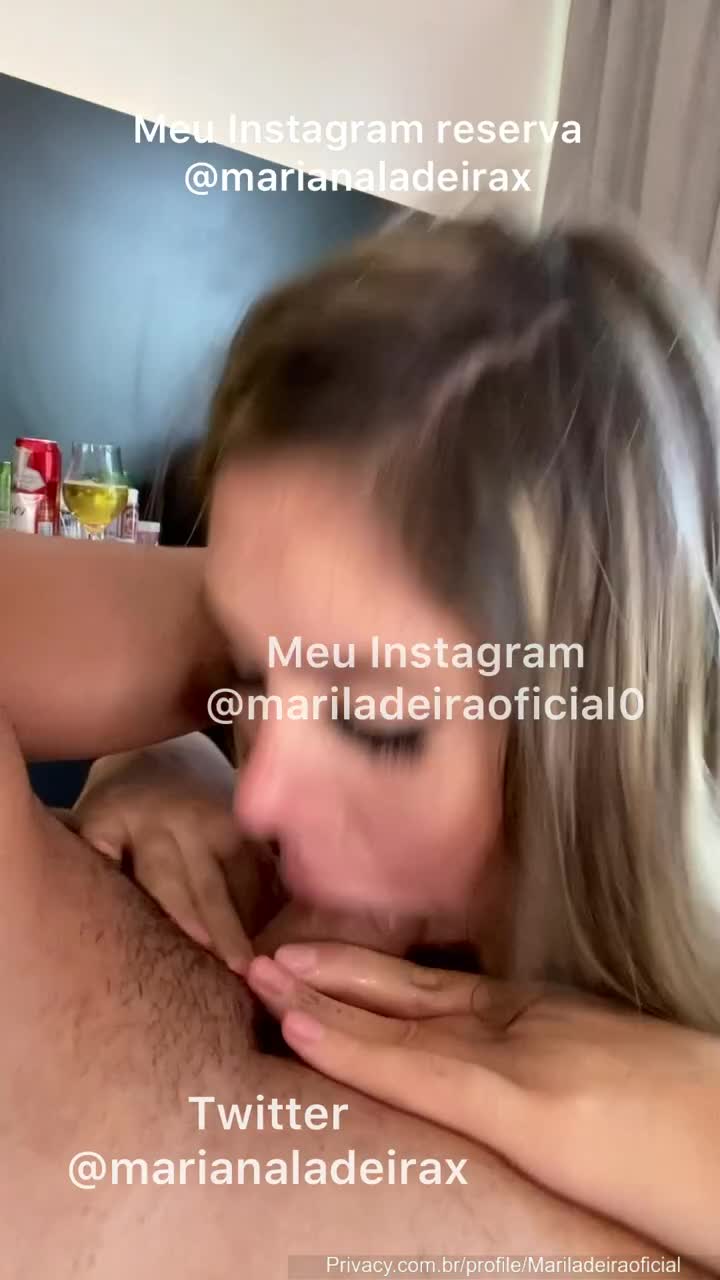 xxx Boqueteira Mari Ladeira se acabando com a pica dura na boquinha de veludo mulher pelada xvideos