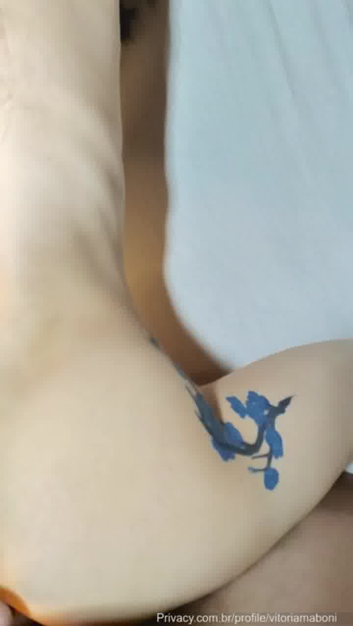 xxx Vitoria Maboni fazendo sexo gostoso recebendo leitada na bunda mulher pelada xvideos