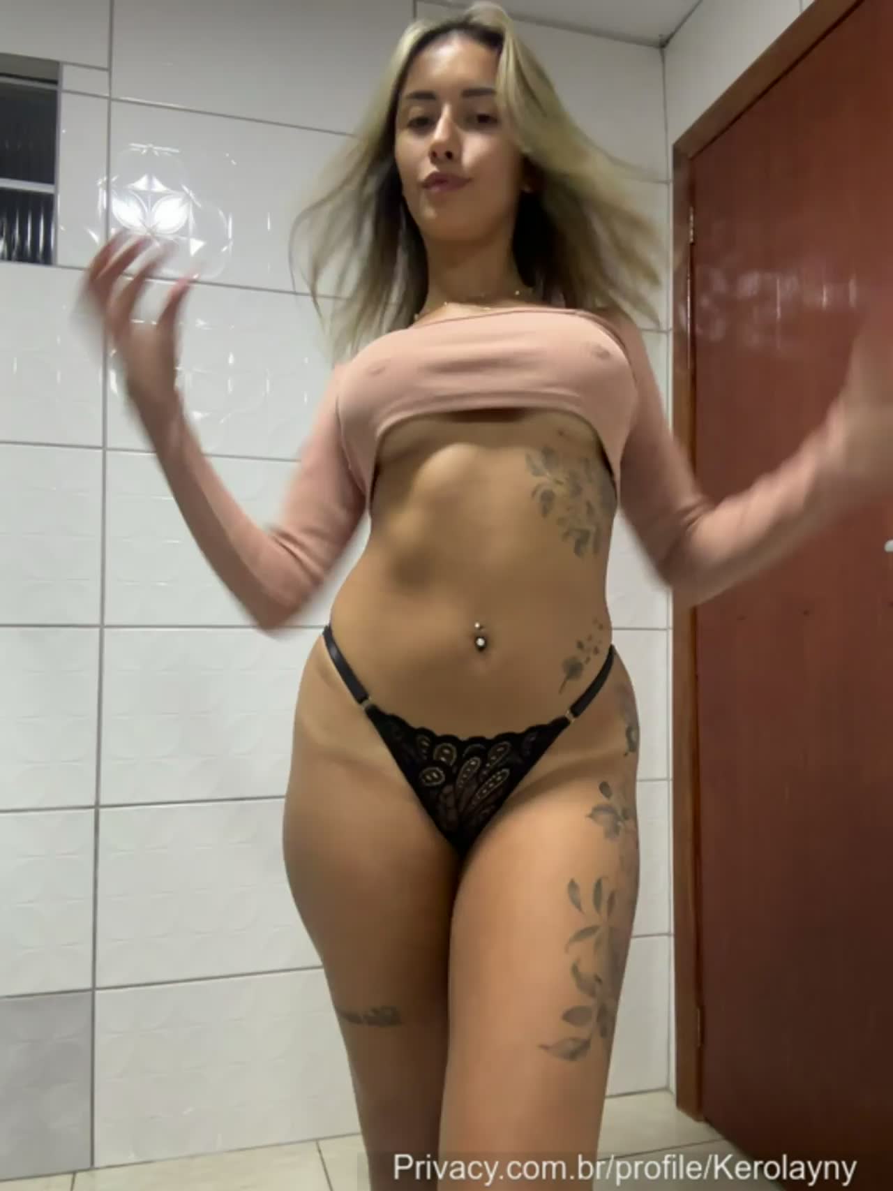 xxx Privacy da Kerolayny loirinha safada rebolando com calcinha enfiada no cu mulher pelada xvideos