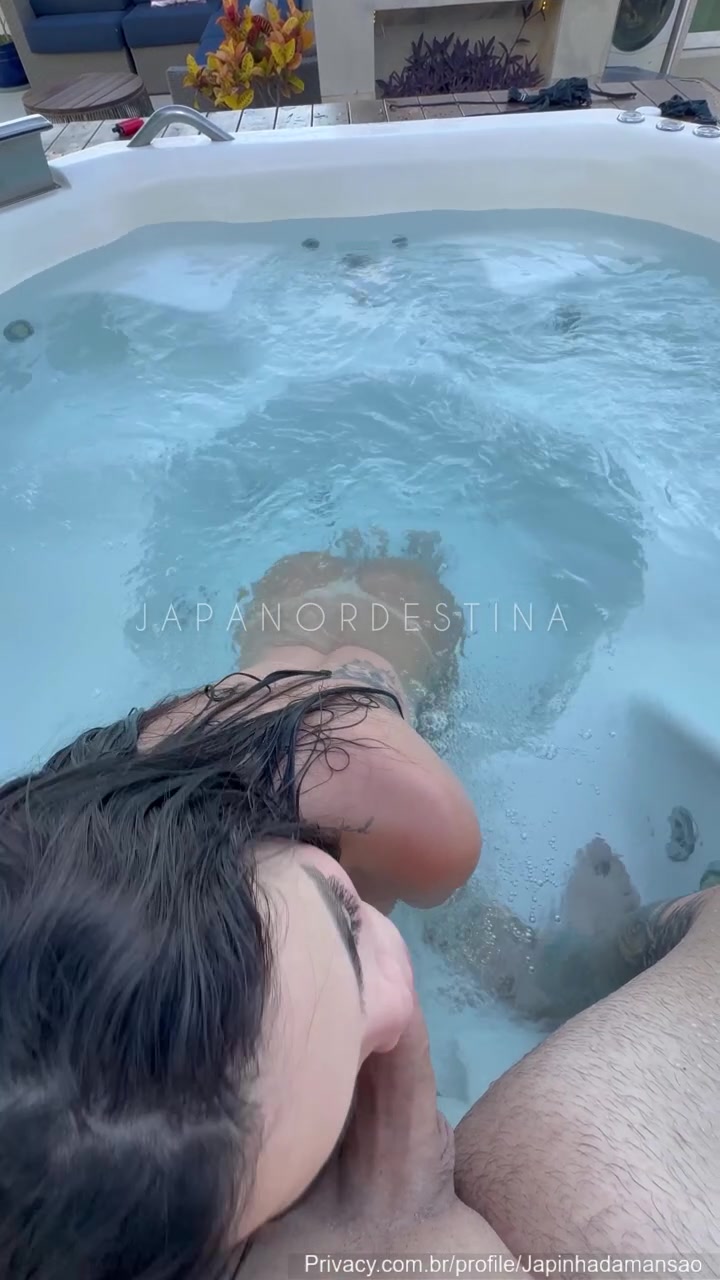 xxx Japinha da Mansão transando na banheira mulher pelada xvideos