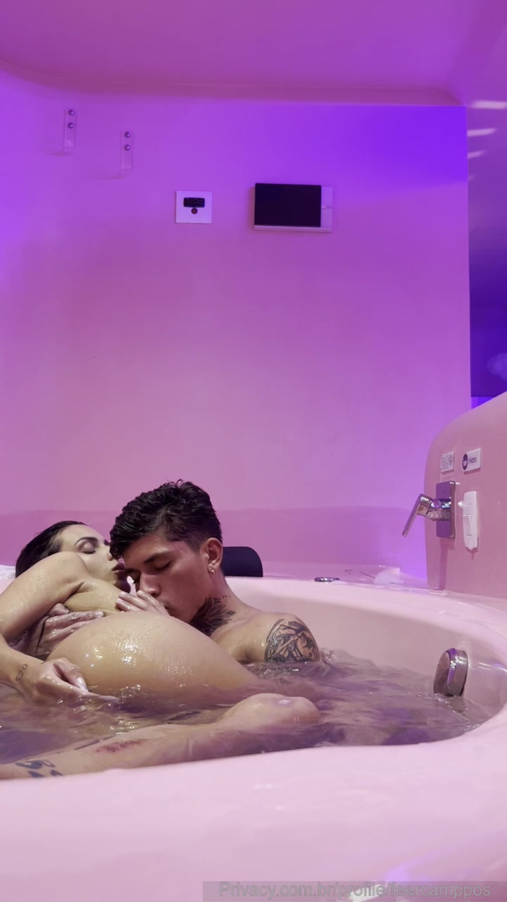xxx Fernanda Campos transando dentro da banheira de hidromassagem mulher pelada xvideos